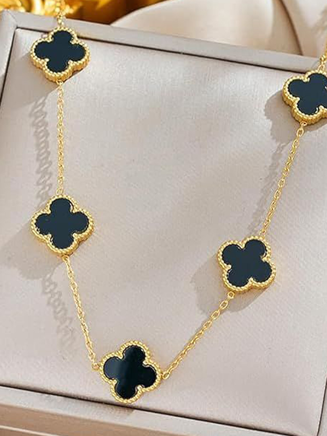 STYOLLO Gold-Plated Leaf Clover Minimal Chain