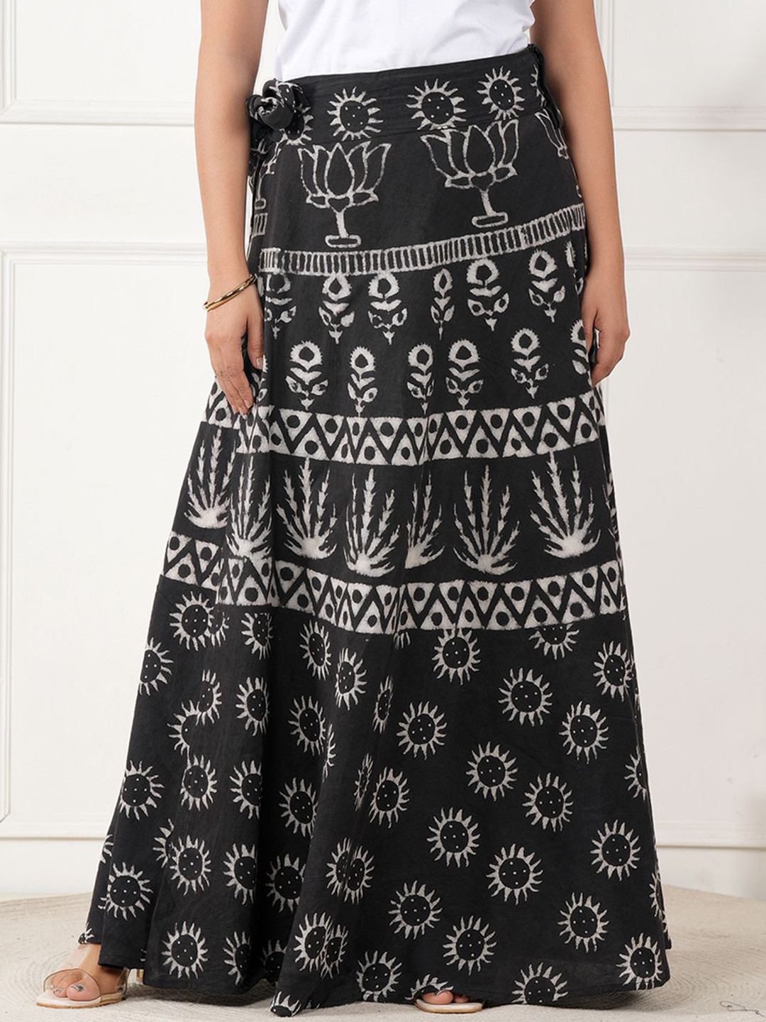 Style Shoes Printed Flared Maxi Skirts