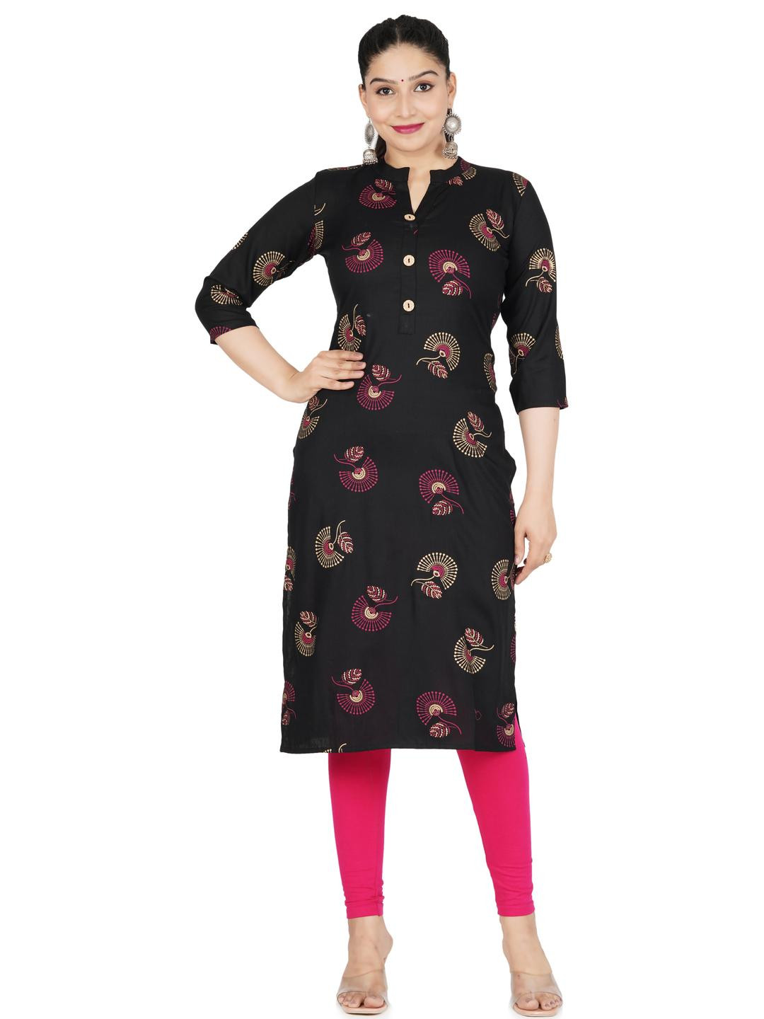 Alluring Women Black Cotton Blend Kurtis