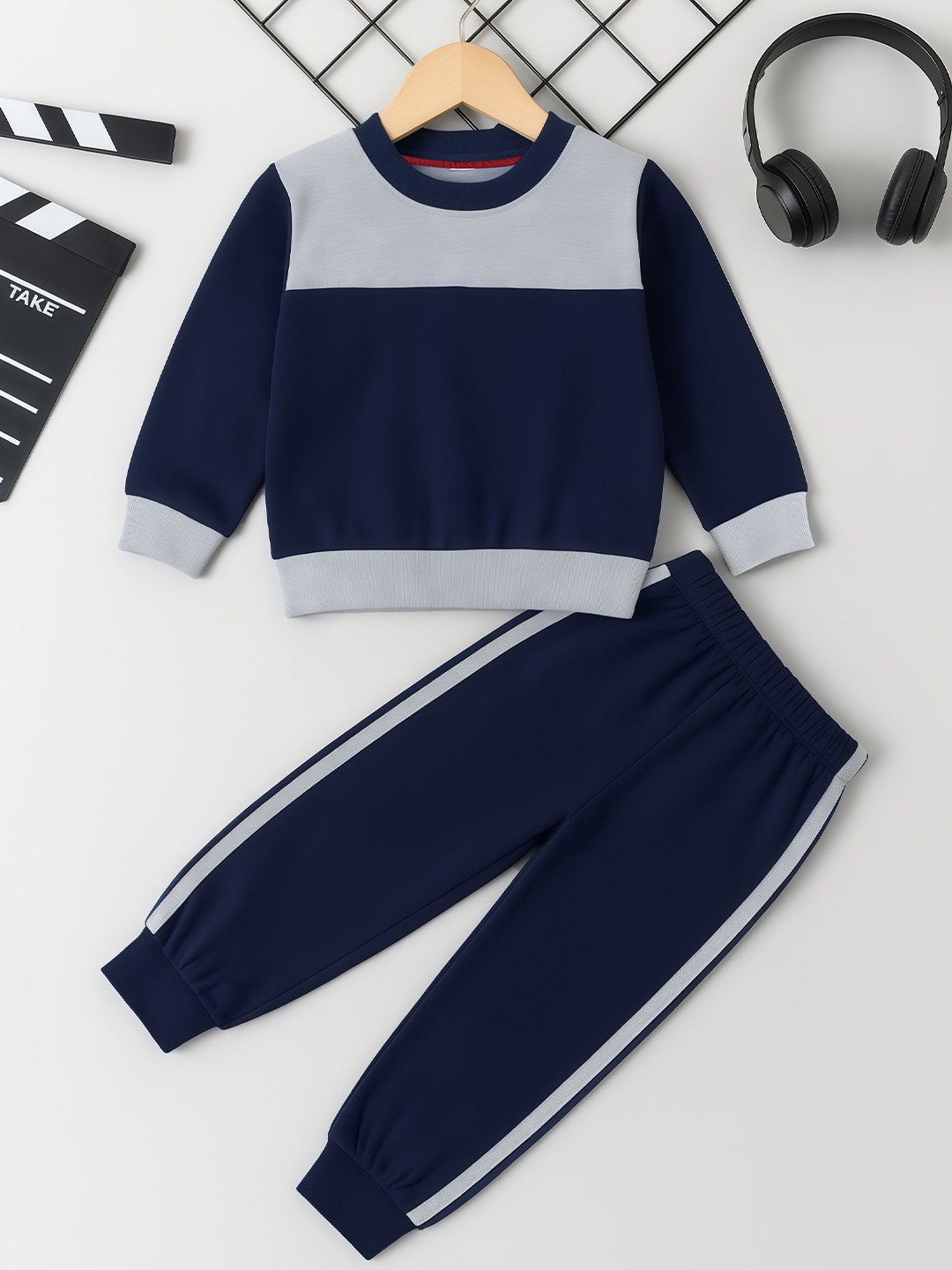 INDIA FASHION FAB Kids Colourblocked Round Neck Sweatshirt And Joggers