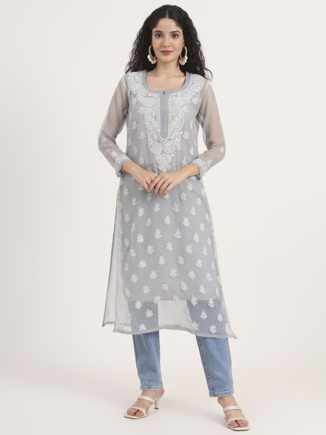 The Chikan Label Women Paisley Embroidered Chikankari Square Neck Georgette Kurta & Inner