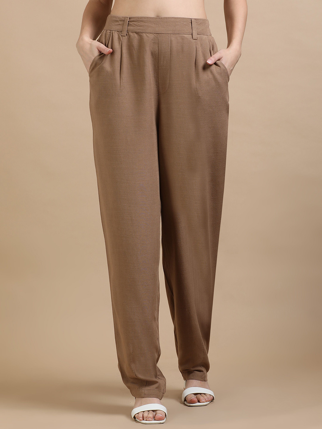 GLAM & CHIQUE Women Loose Fit Pleated Trousers