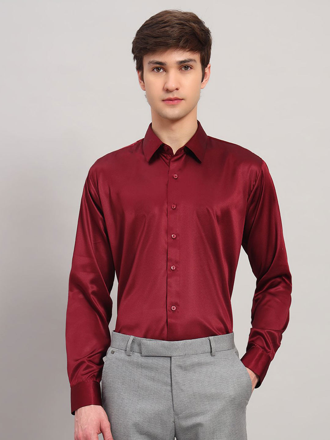 SWAZ Men Maroon Slim Fit Solid Spread CollarSatin Formal Shirt