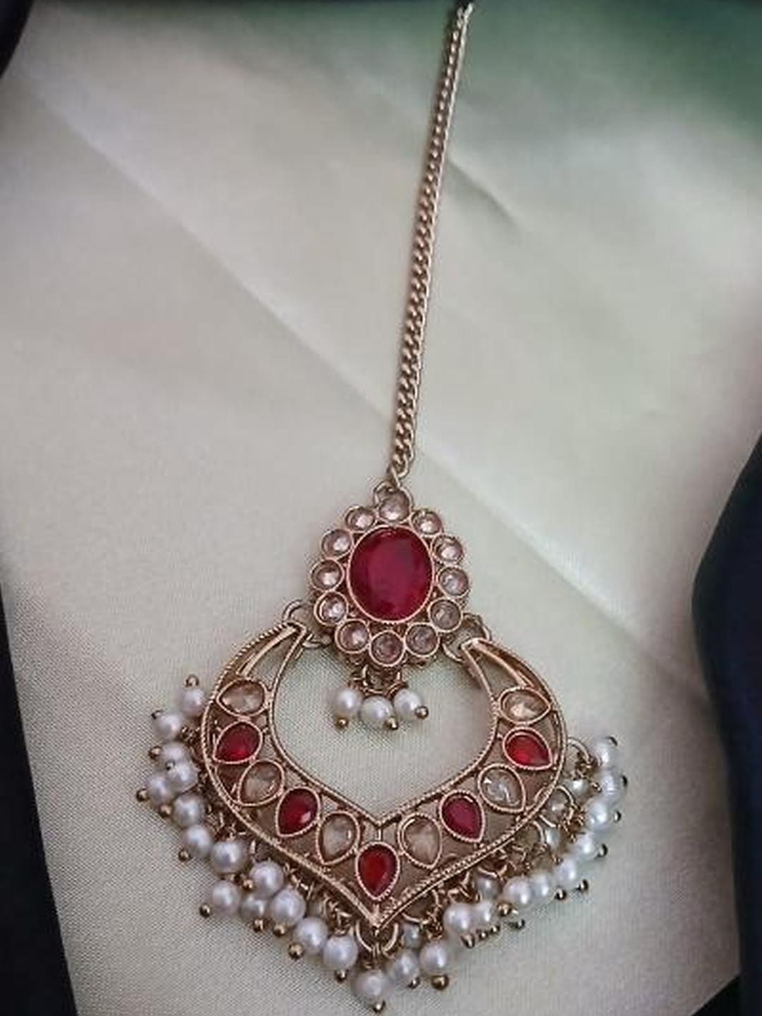 flying beads Women Red Gold-Plated Artificial Stones and Beads Studded Maang Tikka