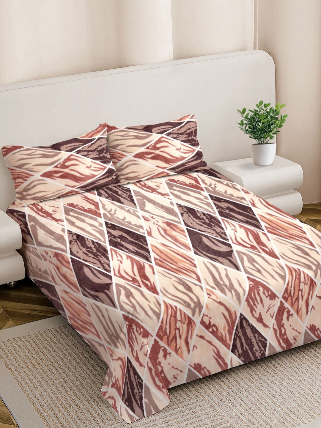 FABINALIV Beige & Brown Geometric Woollen 300 TC Double King Bedsheet Set-2.50 m X 2.25 m