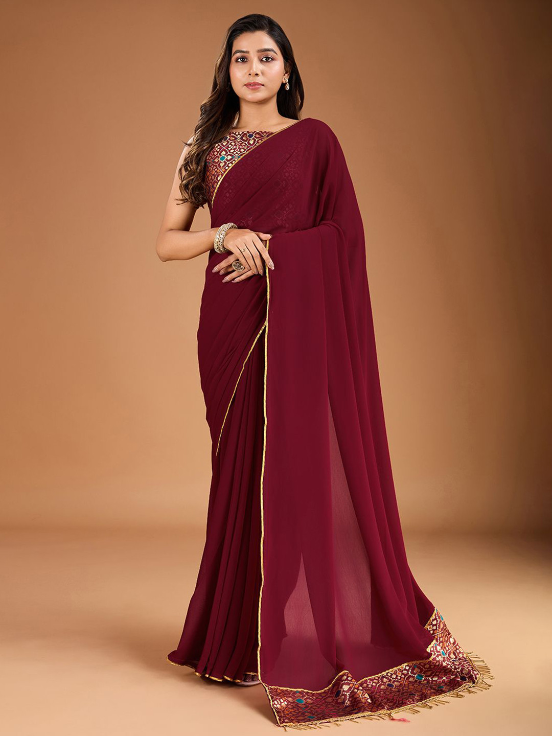 Inddus Woven Design Saree with Woven Design Blouse Piece