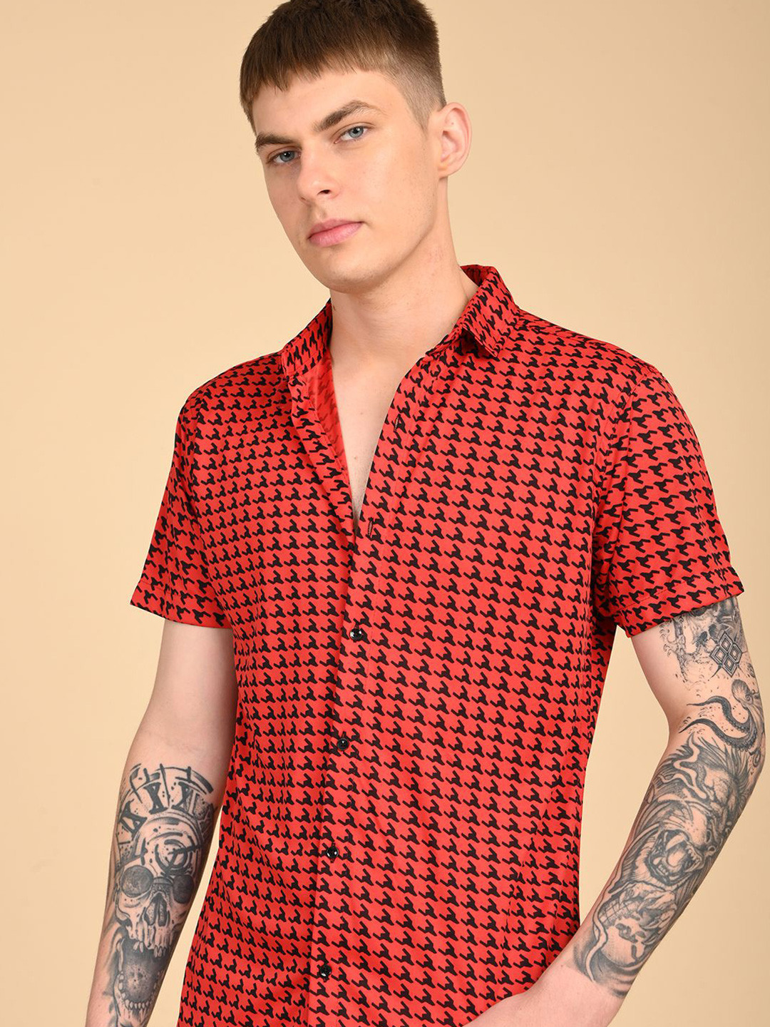 Red & Black Regular Fit Checked Casual Shirt