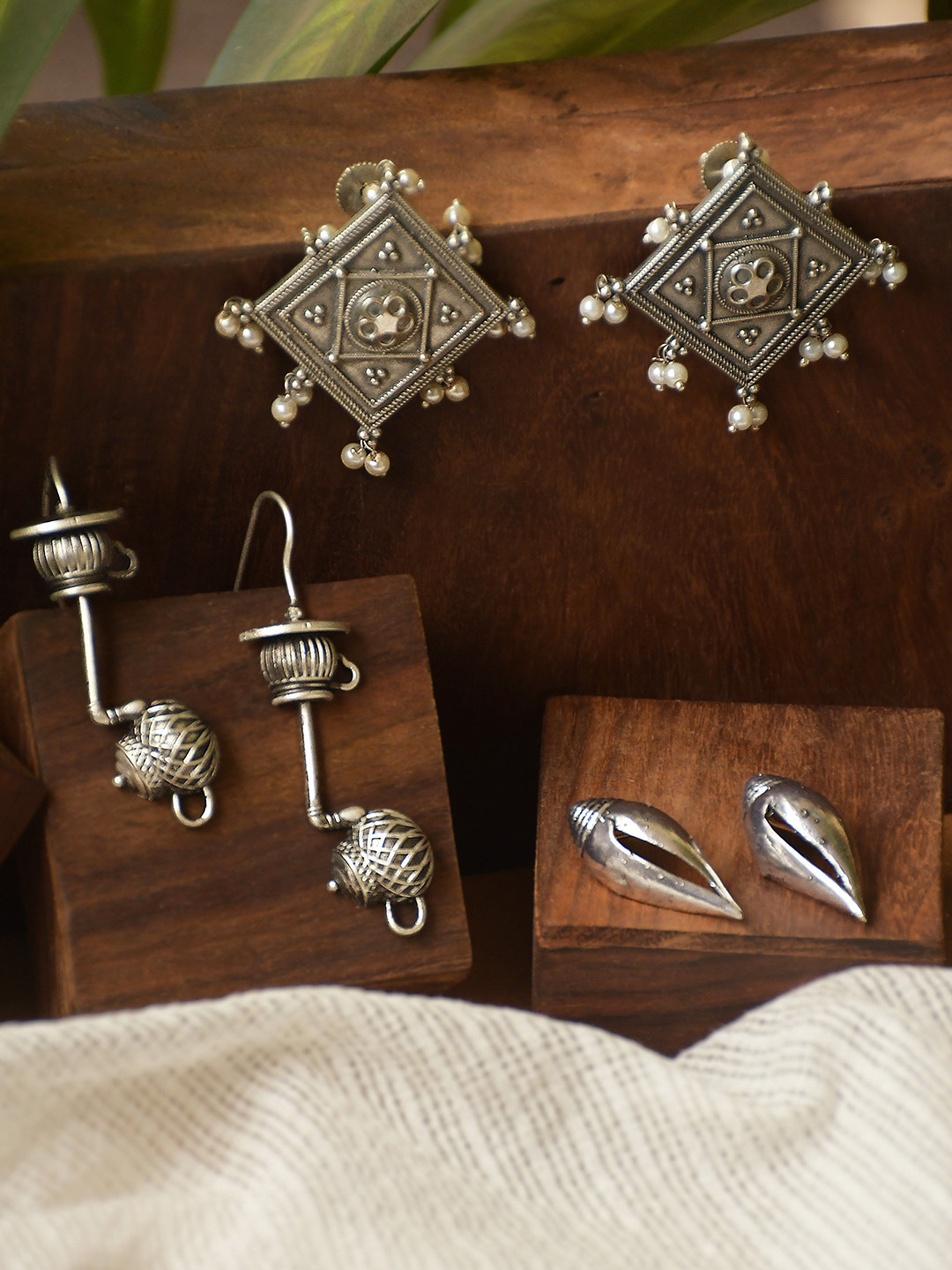 NAMAN ARTS Set Of 3 Silver-Plated Artificial Beaded Oxidised Diamond Shaped Studs