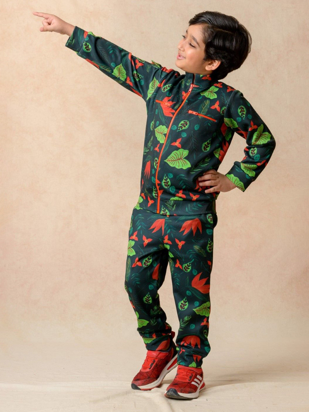 THETAA Boys Printed Mock Collar Pure Silk T-shirt & Joggers