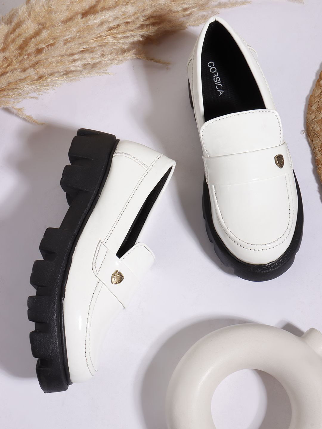 CORSICA Women Solid Round Toe Wide Loafers