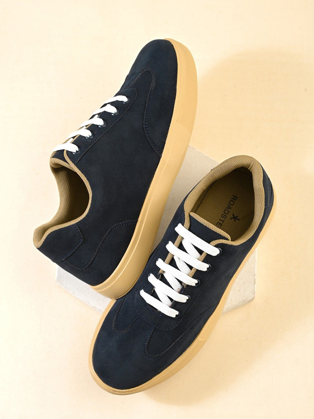 The Roadster Lifestyle Co. Men Lace-Up Casual Sneakers