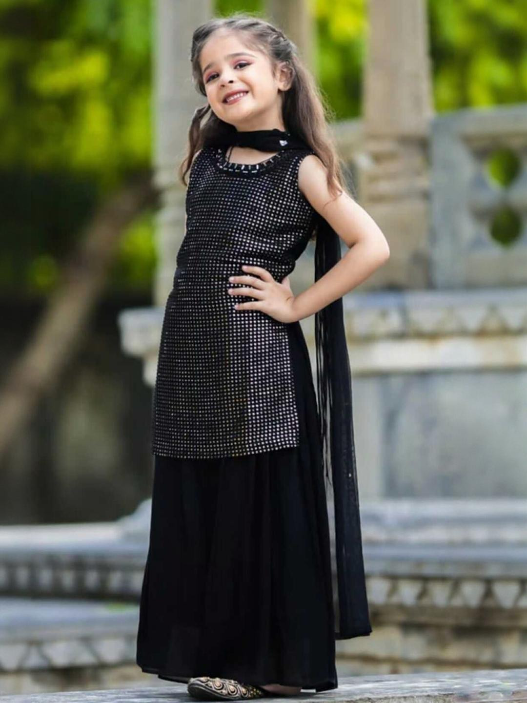KL9KIDS Girls Poly Georgette Embroidered Kurta & Palazzos