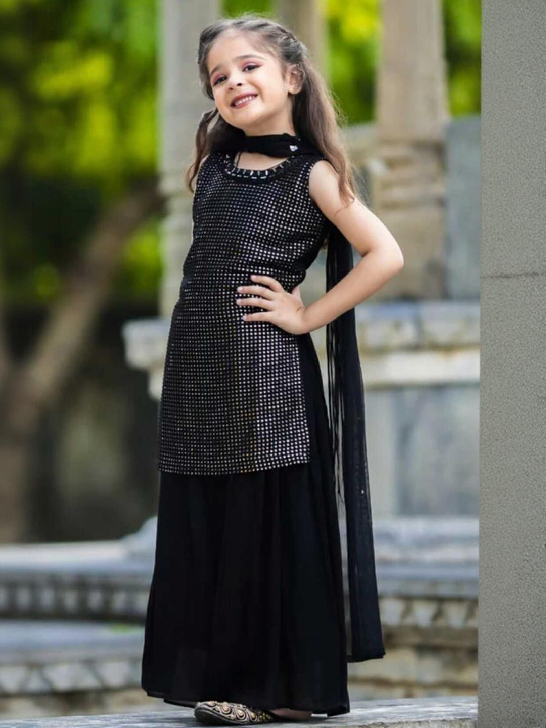 KL9KIDS Girls Poly Georgette Embroidered Kurta & Palazzos