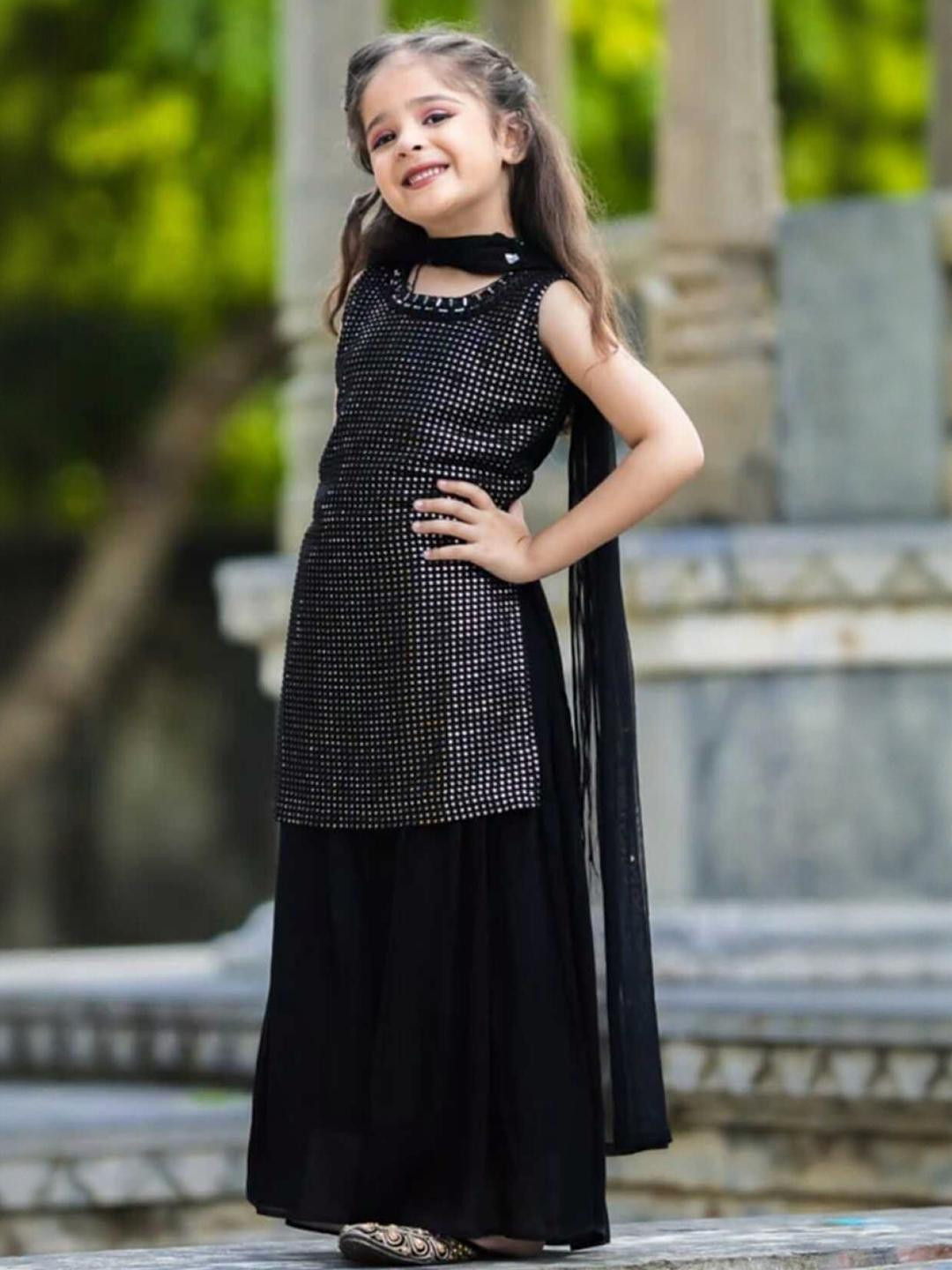 KL9KIDS Girls Poly Georgette Embroidered Kurta & Palazzos