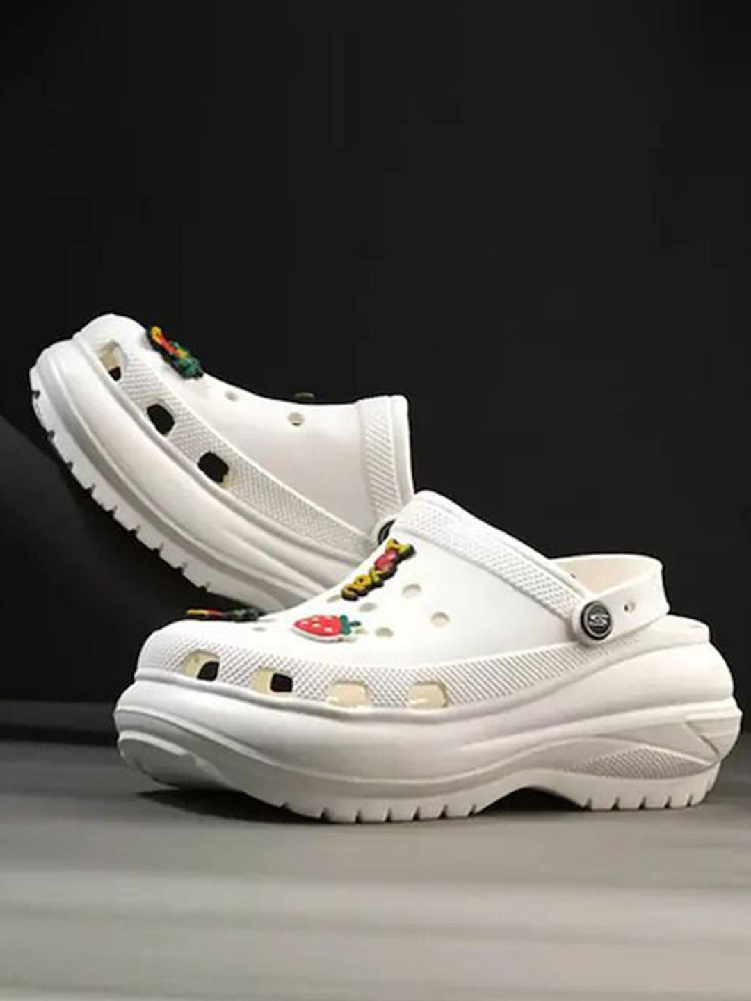 SGU Women Self Design Clogs