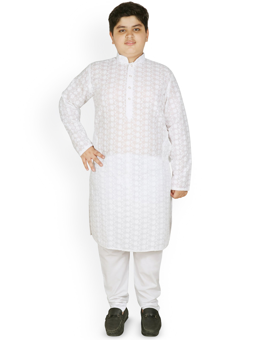 SG YUVRAJ Boys Embroidered Regular Chikankari Kurta with Pyjamas