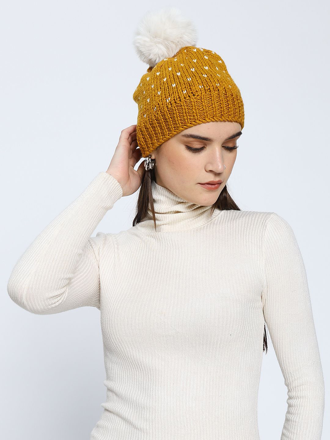 Sugercandy Women Woollen Beanie With Pom-Pom