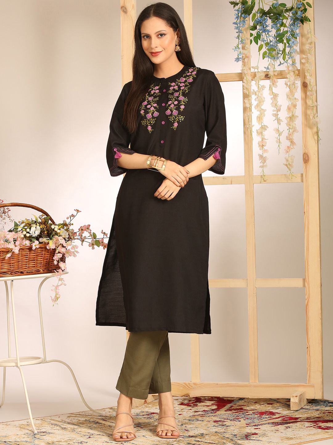 Anouk Floral Yoke Design Round Neck Straight Kurta