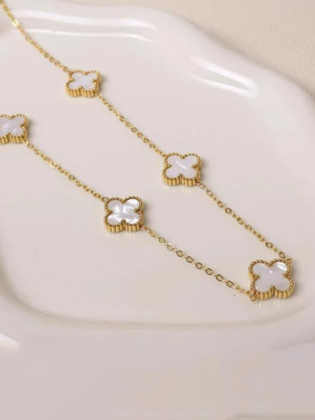 STYOLLO Gold-Plated Leaf Clover Minimal Chain