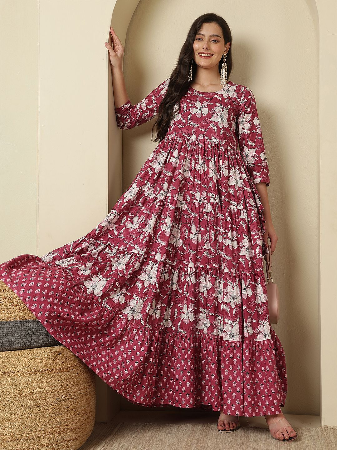 GLAM ROOTS Women Floral Printed Daily Anarkali Kurta