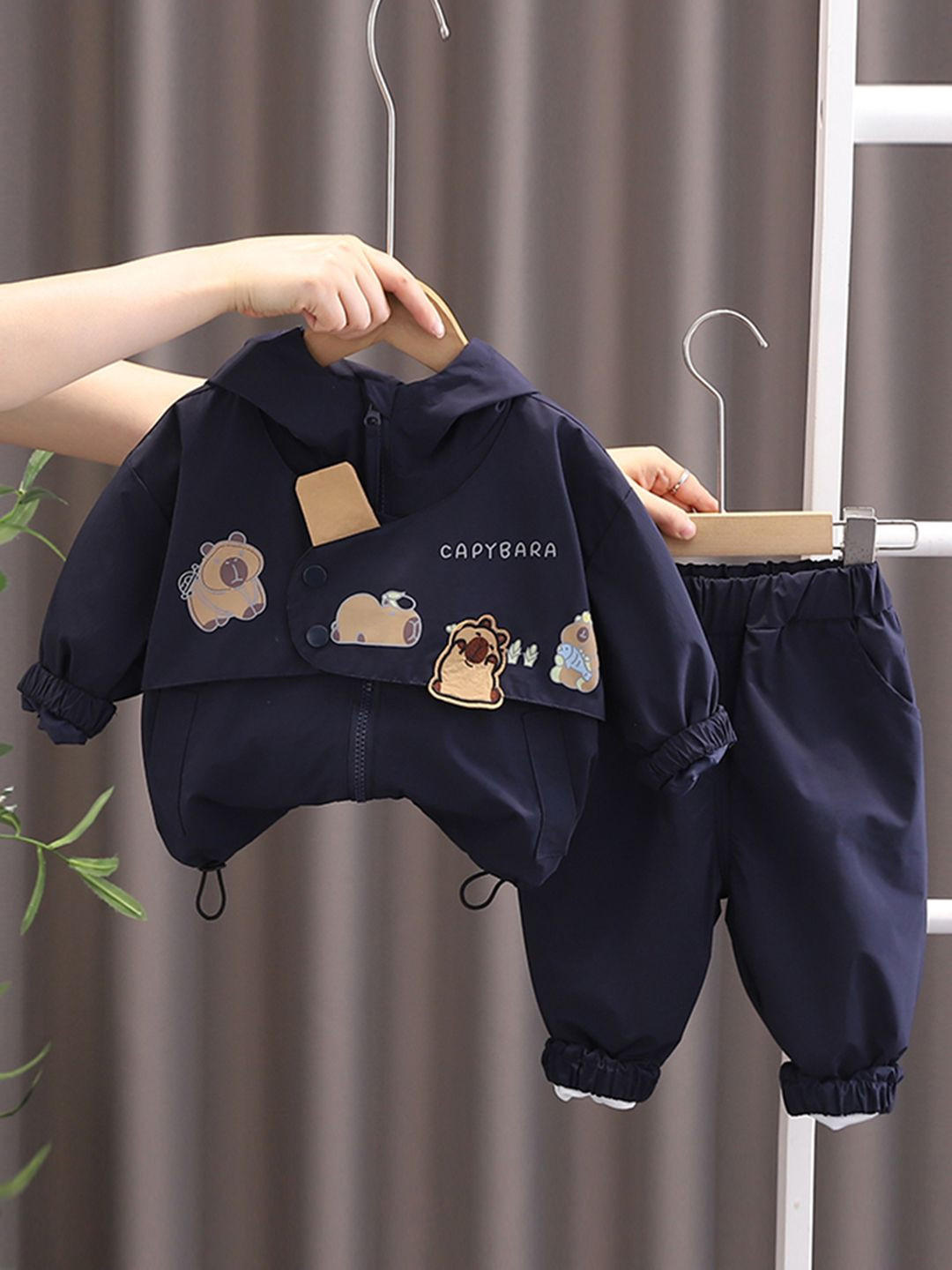 INCLUD Boys Capybara Printed Hooded Jacket With Joggers