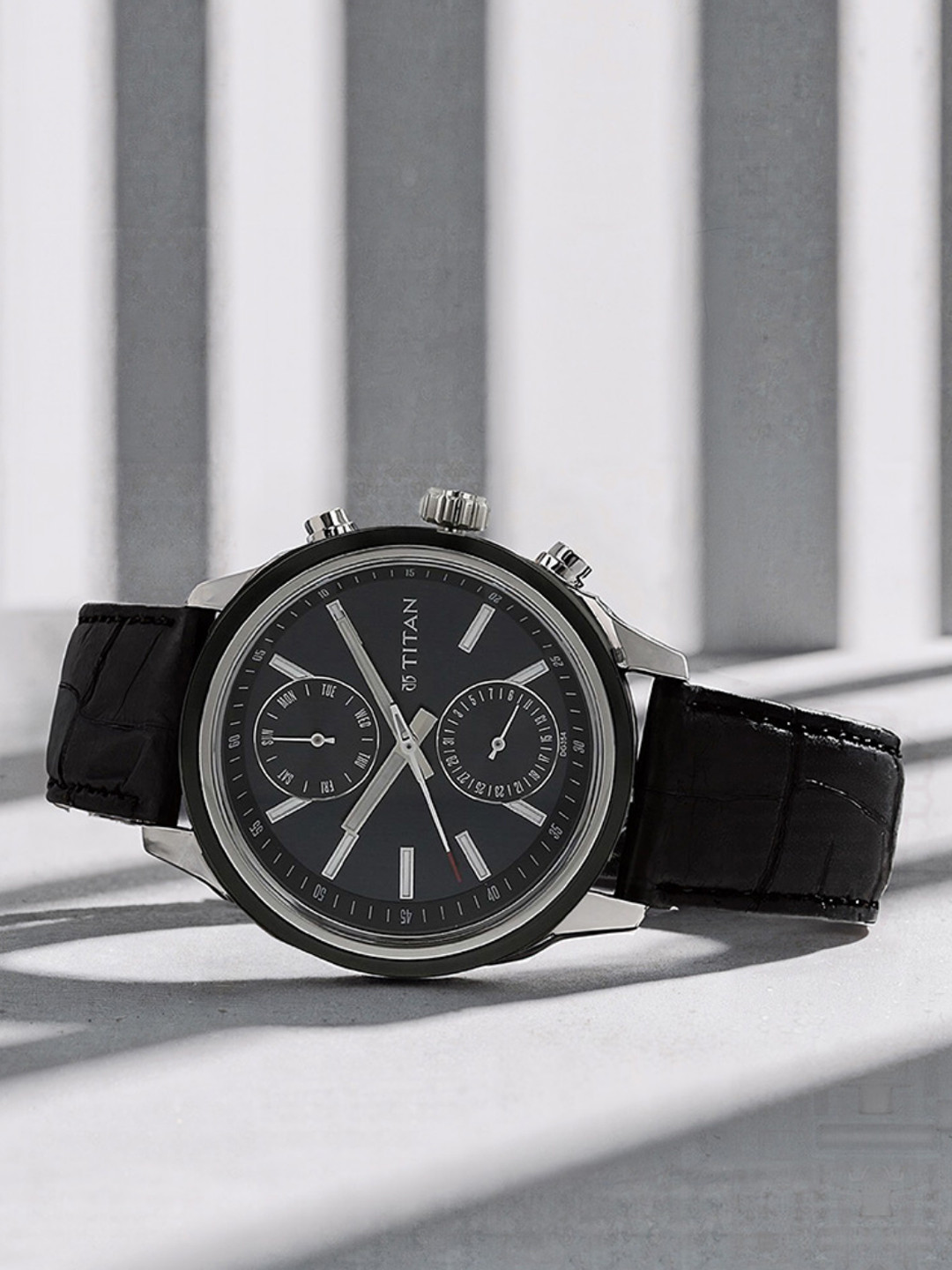 Titan Men Black Leather Analogue Watch 1733KL01