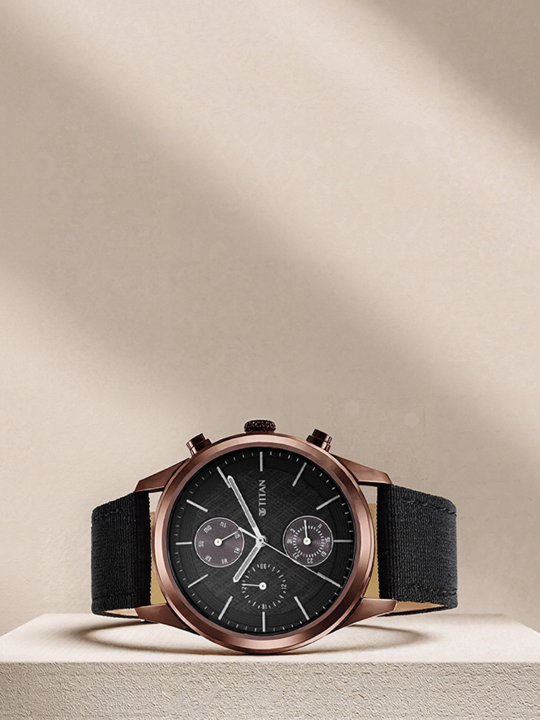 Titan Men Black Dial & Textured Straps Analogue Multi Function Watch - 1805QP01