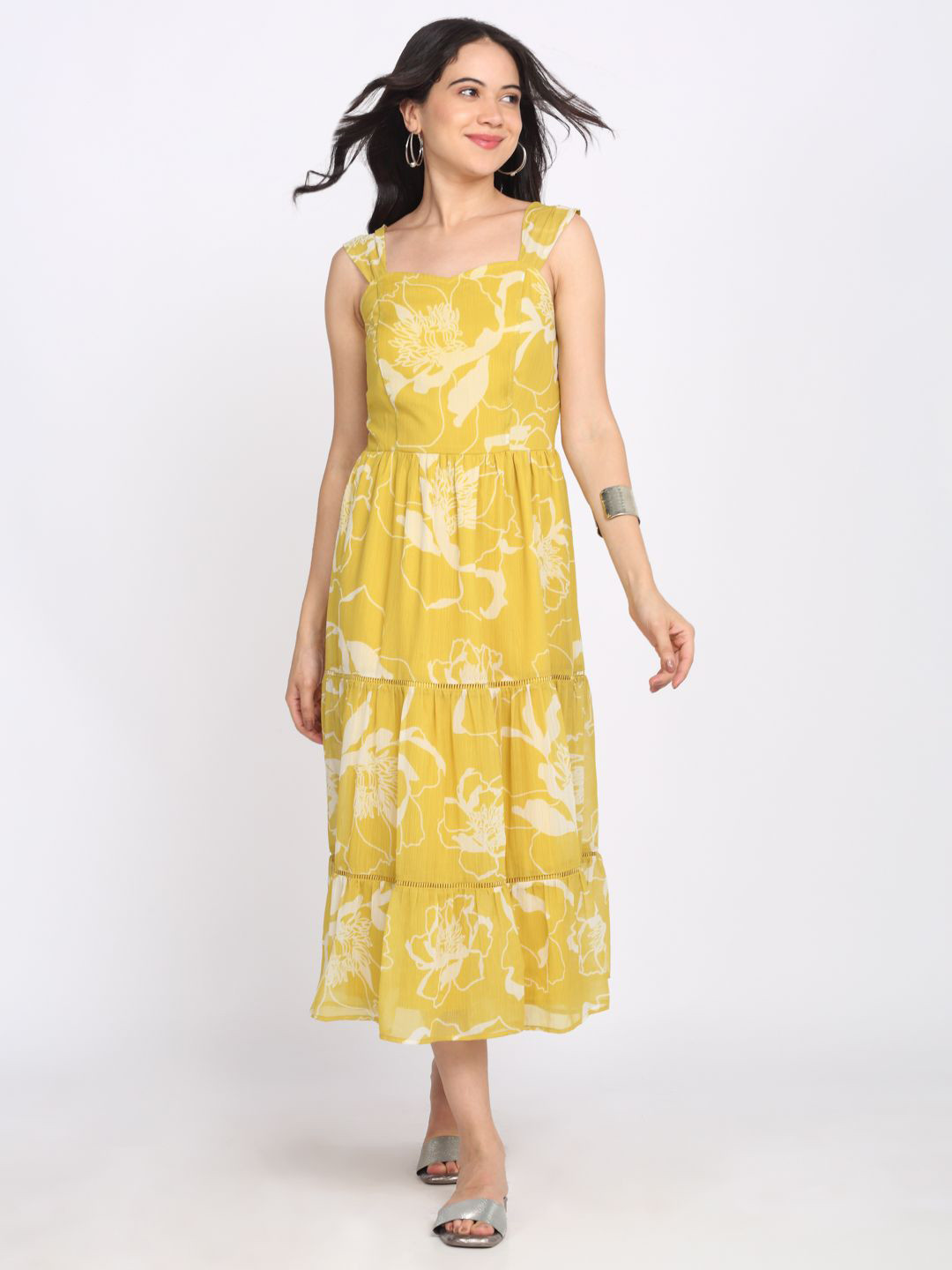 SHAYE Women Floral Printed Sweetheart Neck Tiered Ciffon Fit & Flare Midi Dress