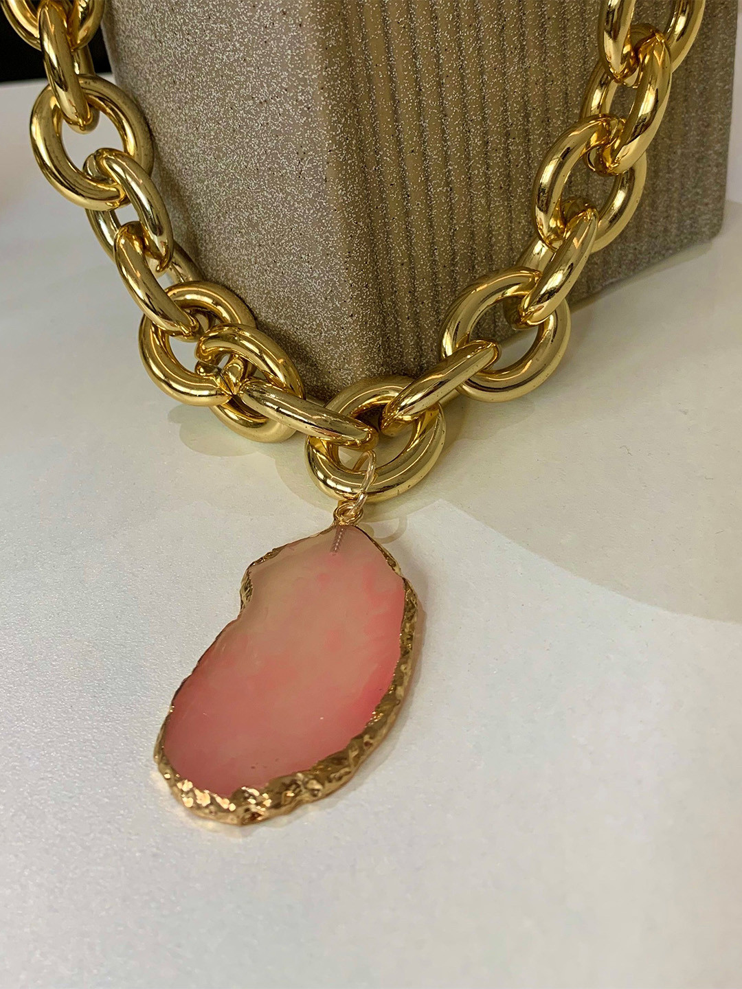 Amossh 18k Gold-Plated Anti Tarnish Resin Stones Studded Chunky Link Minimal Necklace