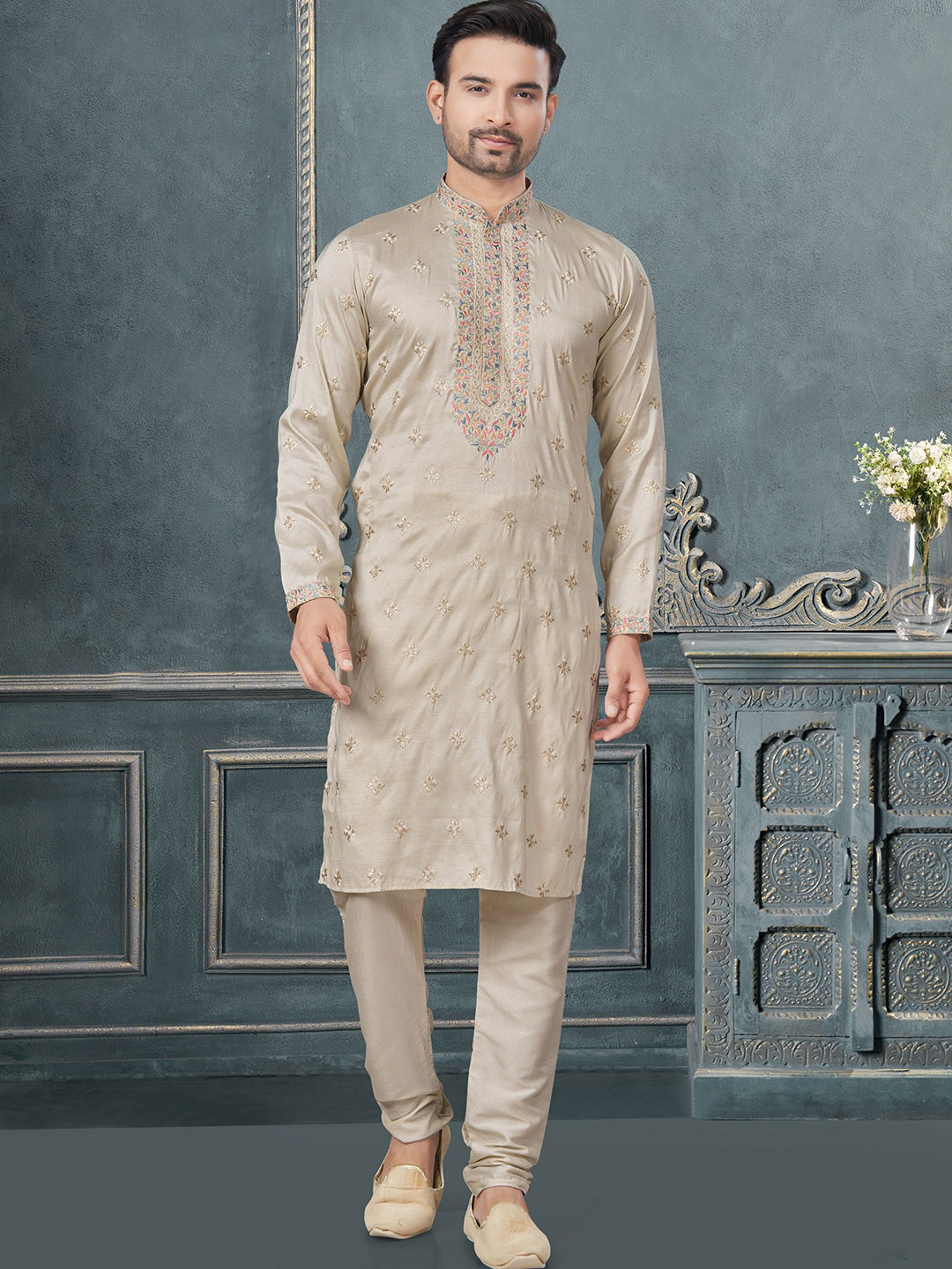 OUTLUK Floral Embroidered Straight Sequinned Pure Silk Kurta & Pyjamas