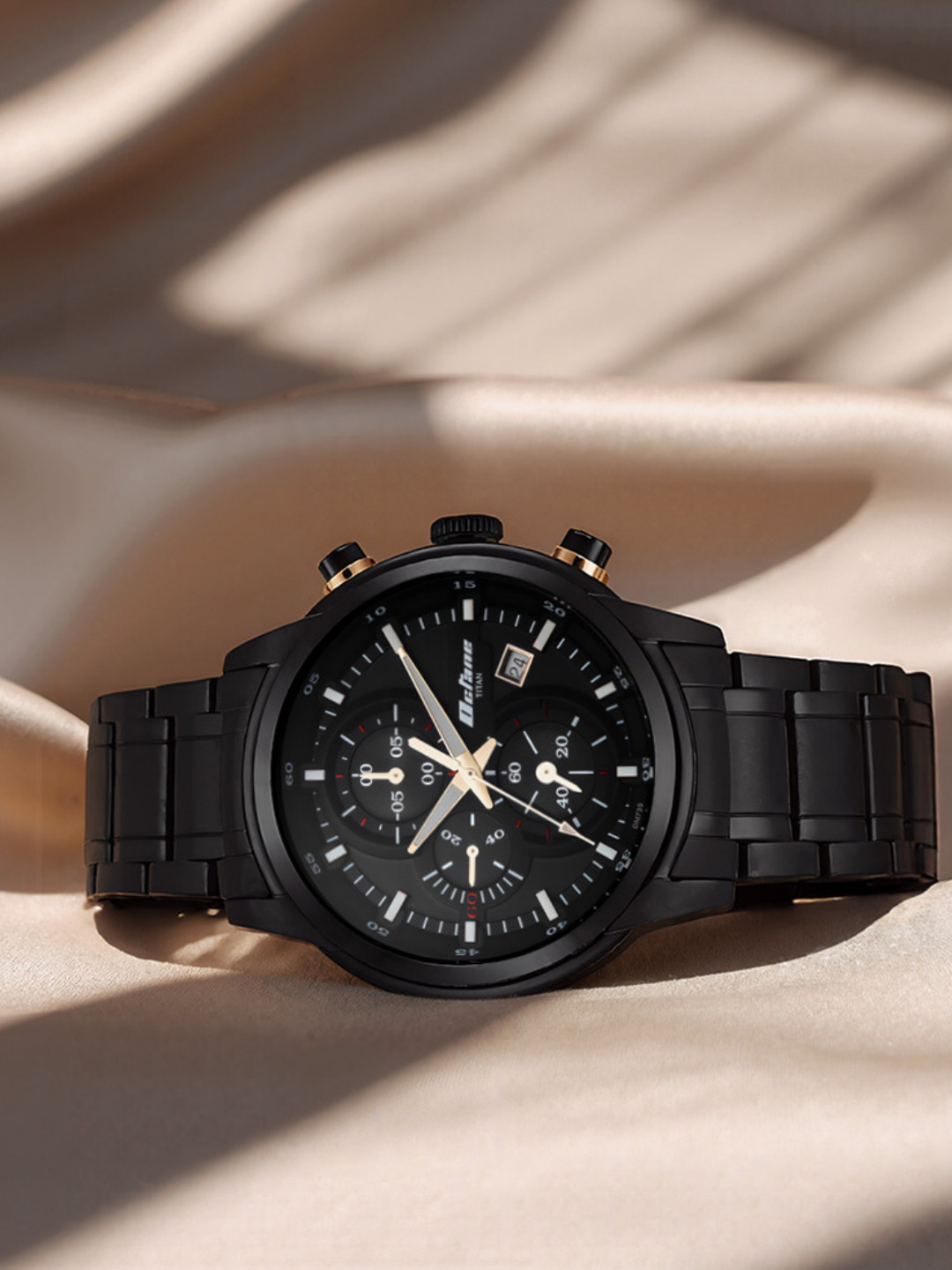 Titan Octane Men Black Dial & Black Stainless Steel Bracelet Style Straps Analogue Watch