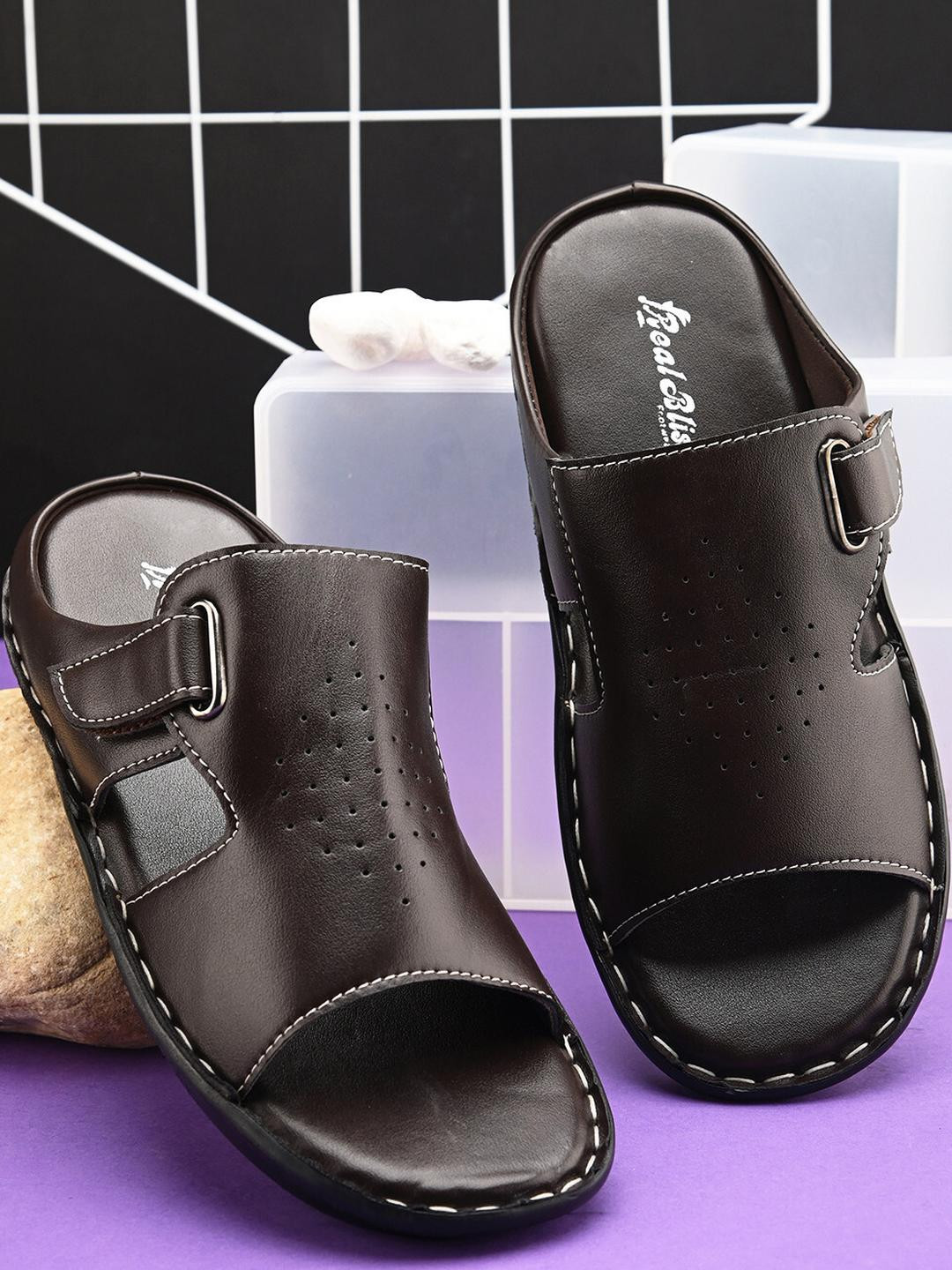 REAL BLISS FOOTWEAR Men Sandals