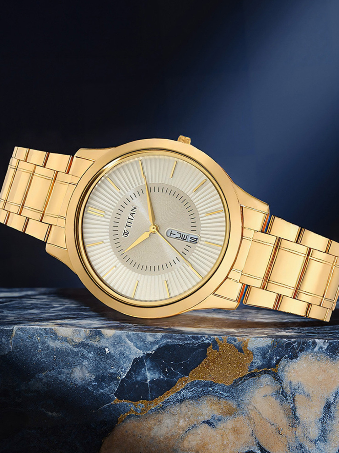 Titan Men Champagne Analogue Watch 1845YM01