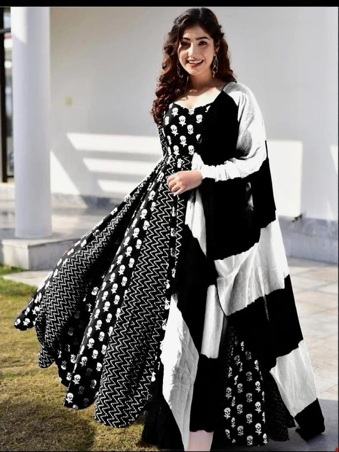 BRAVAL TEXTILE Women Printed Viscose Rayon Kurta Sets