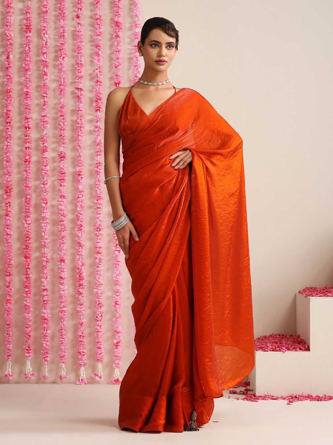 Swtantra Solid Satin Saree With Blouse Piece