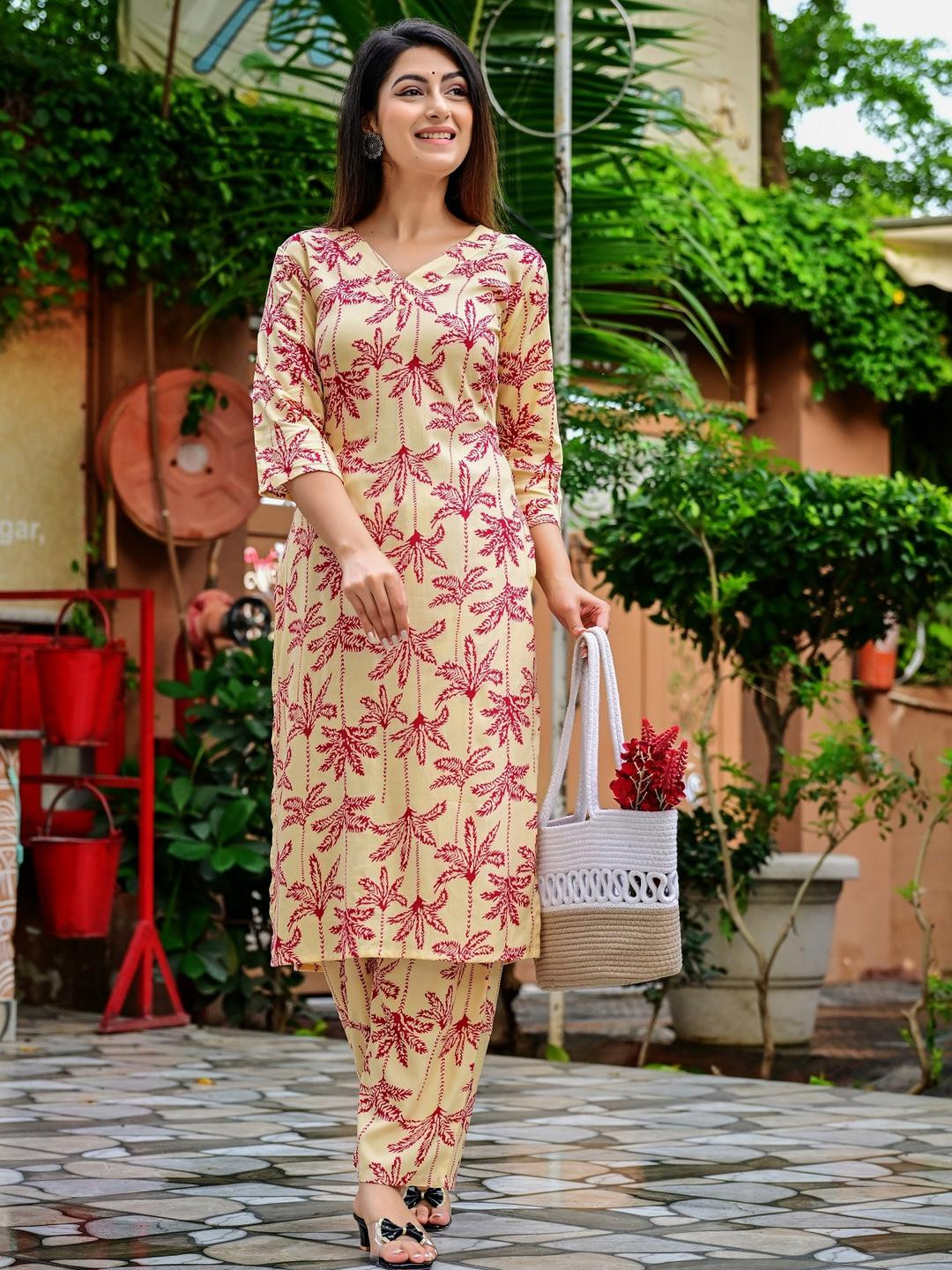 Dhibha Women Printed Viscose Rayon Kurta Sets