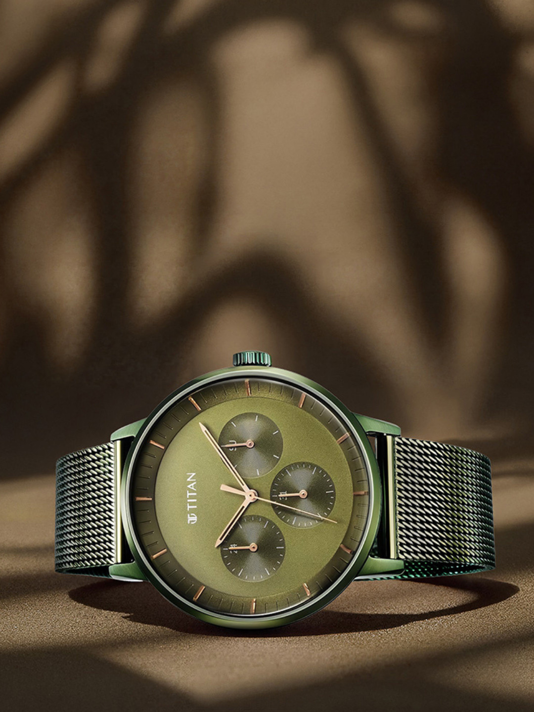 Titan Modern Classics Men Stainless Steel Bracelet Style Strap Analogue Watch 94006QM03