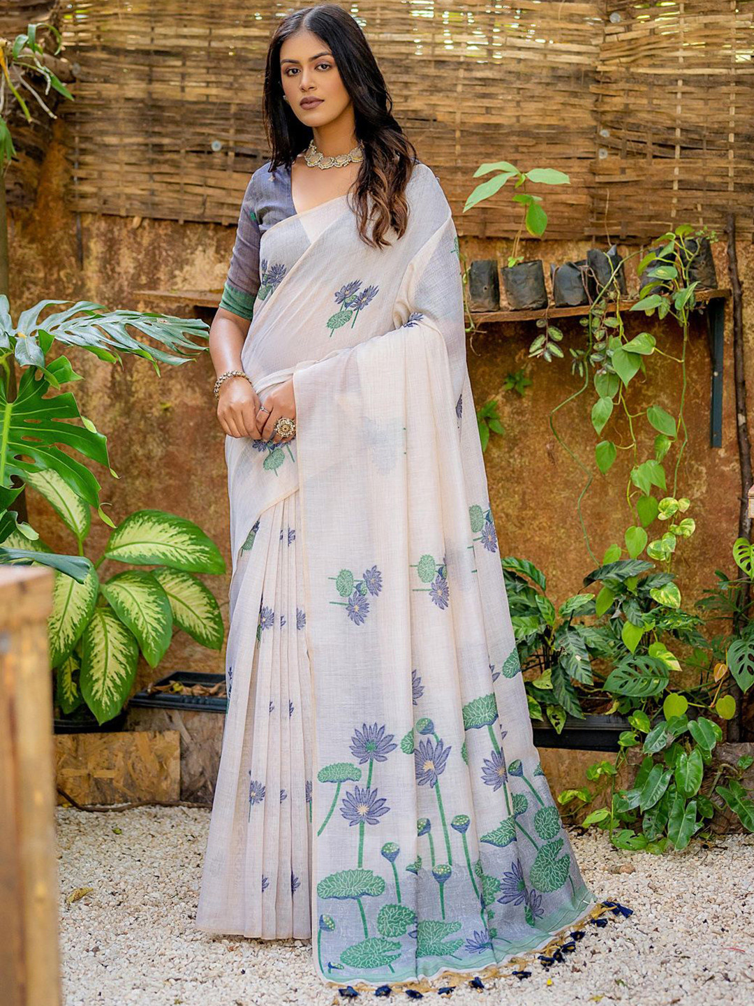 KALINI Women Floral Printed Muga Silk Saree