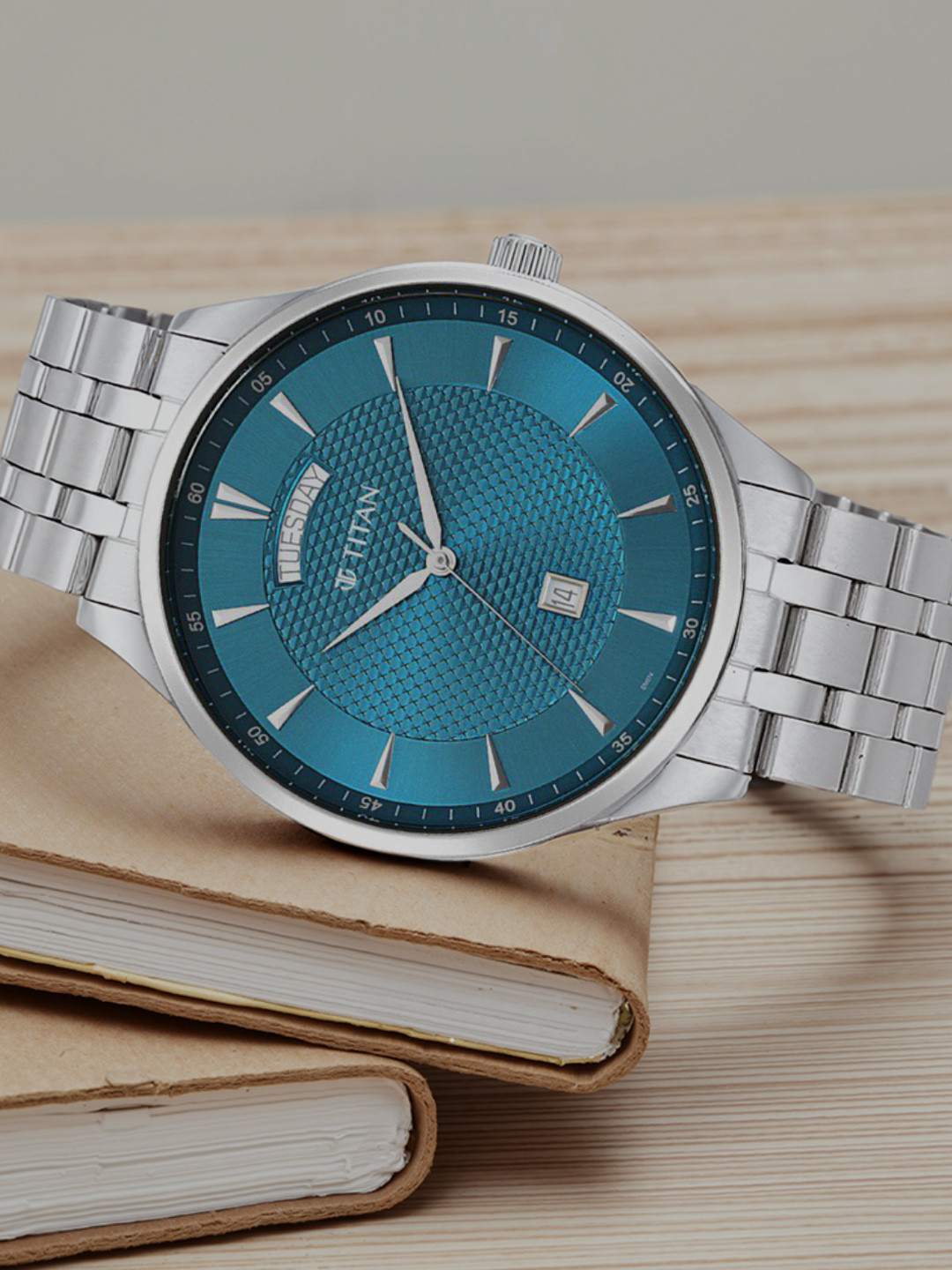 Titan Men Blue Dial & Stainless Steel Bracelet Style Straps Analogue Watch 90127SM01