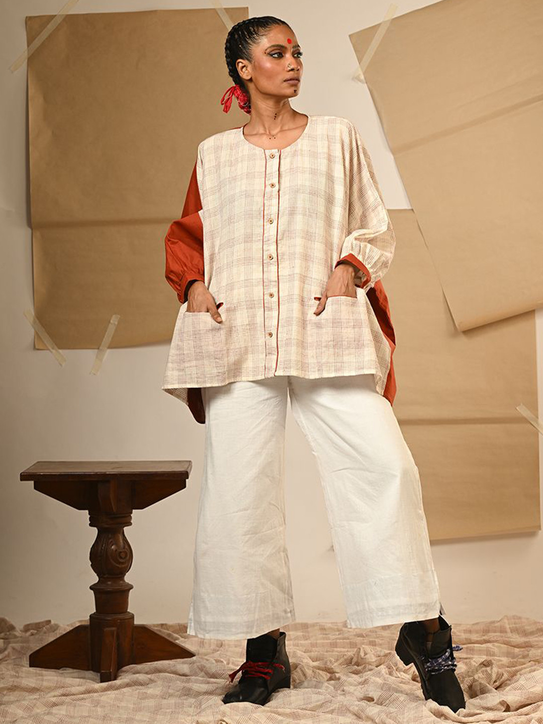 Prathaa Women Taana Baana Off-White Kaftan Shirt