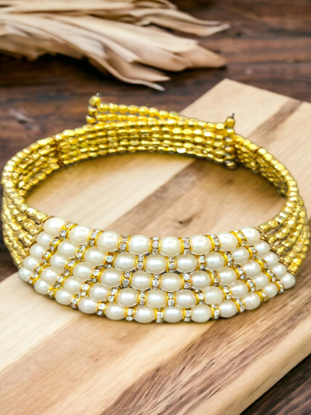 saadgallery Alloy Pearl hasli jewellery set