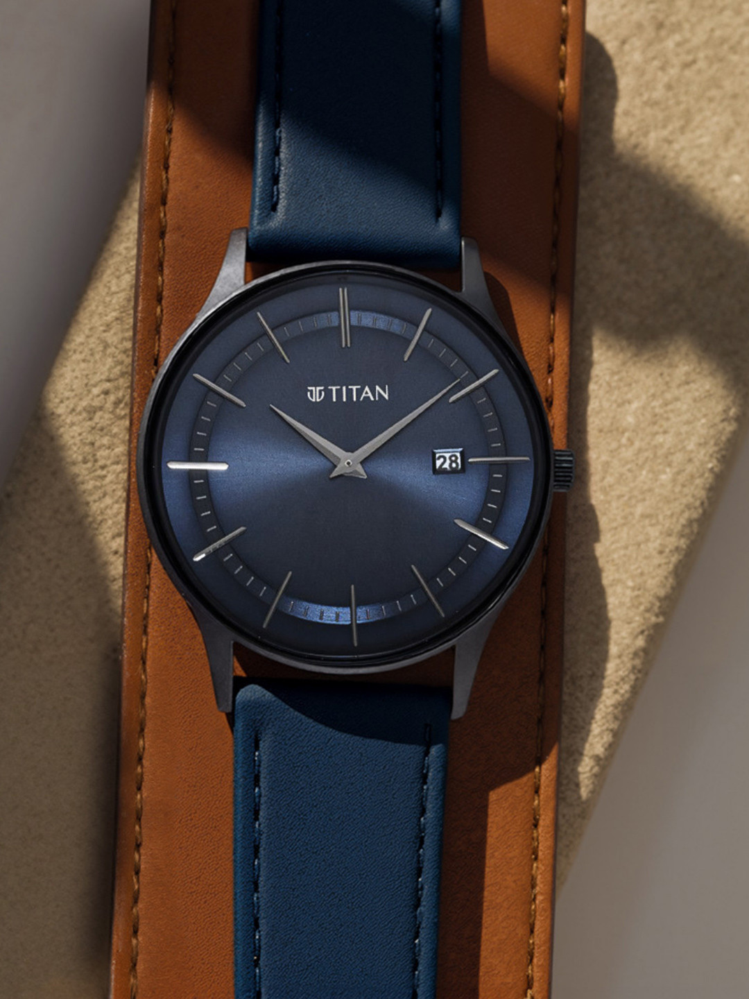 Titan Men Blue Dial & Leather Straps Analogue Watch 90142NL01