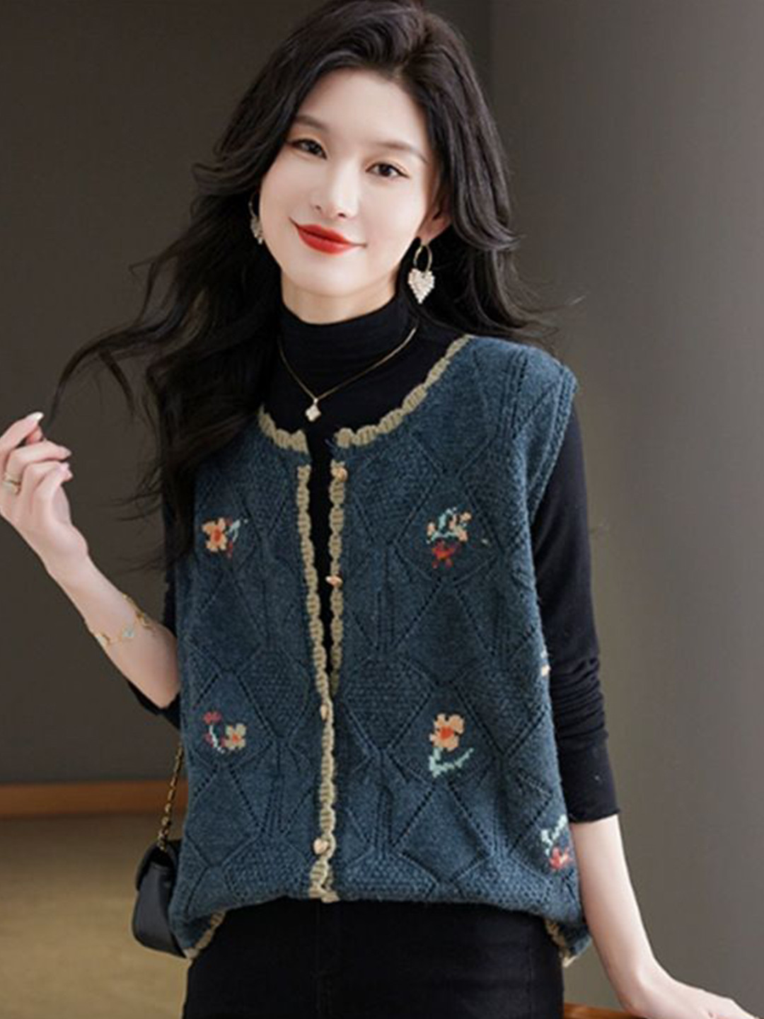 StyleCast Women Colourblocked Cashmere Cardigan