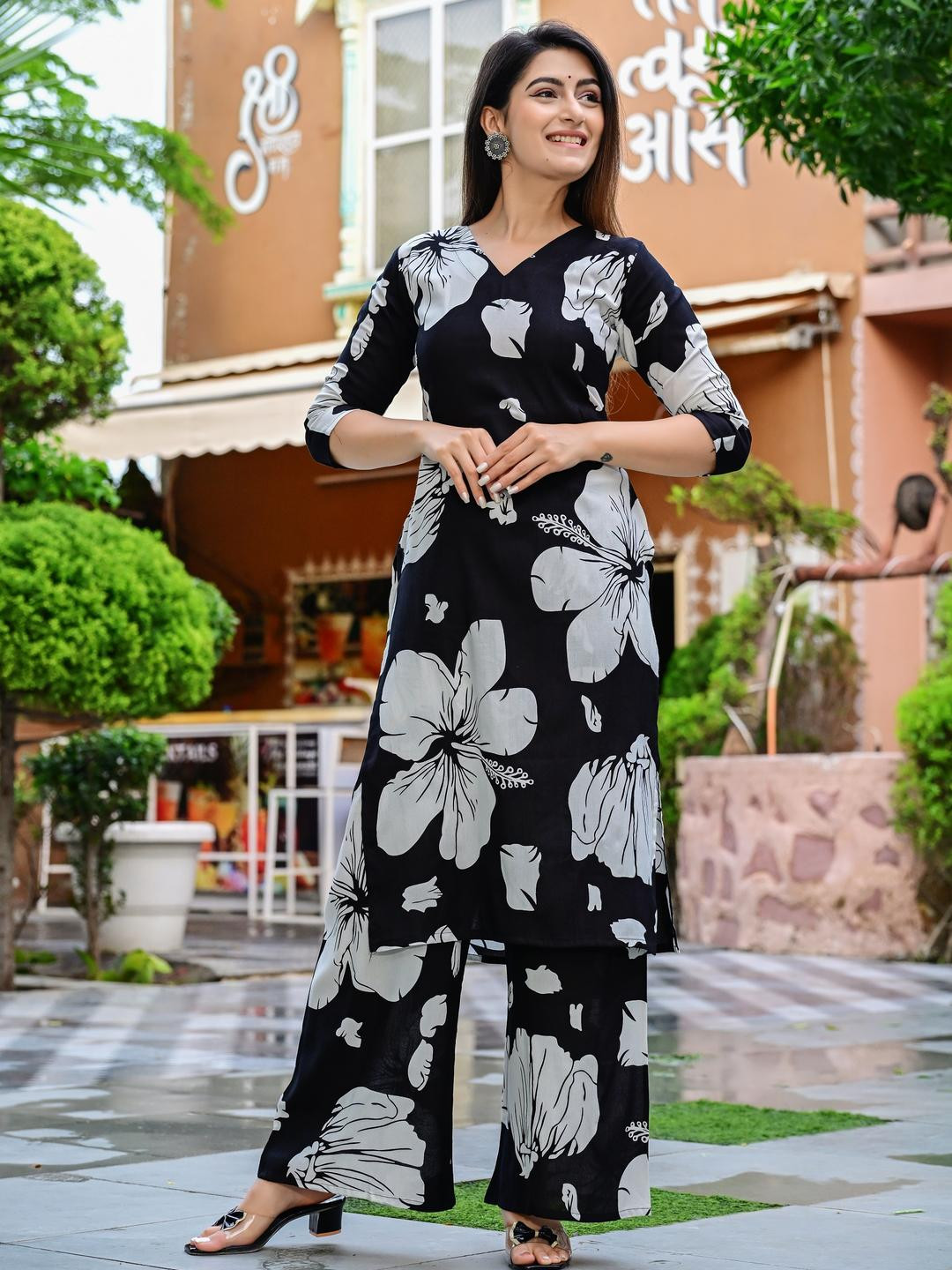 Dhibha Women Printed Viscose Rayon Kurta Sets