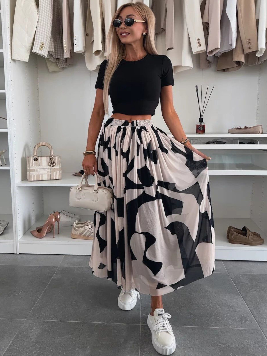 Outzidr Women Abstract Printed Pleated Flowy Flared Maxi Skirt