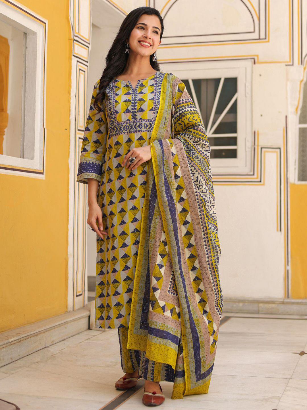 Rain & Rainbow Geometric Printed Pure Cotton Straight Kurta With Trousers & Dupatta