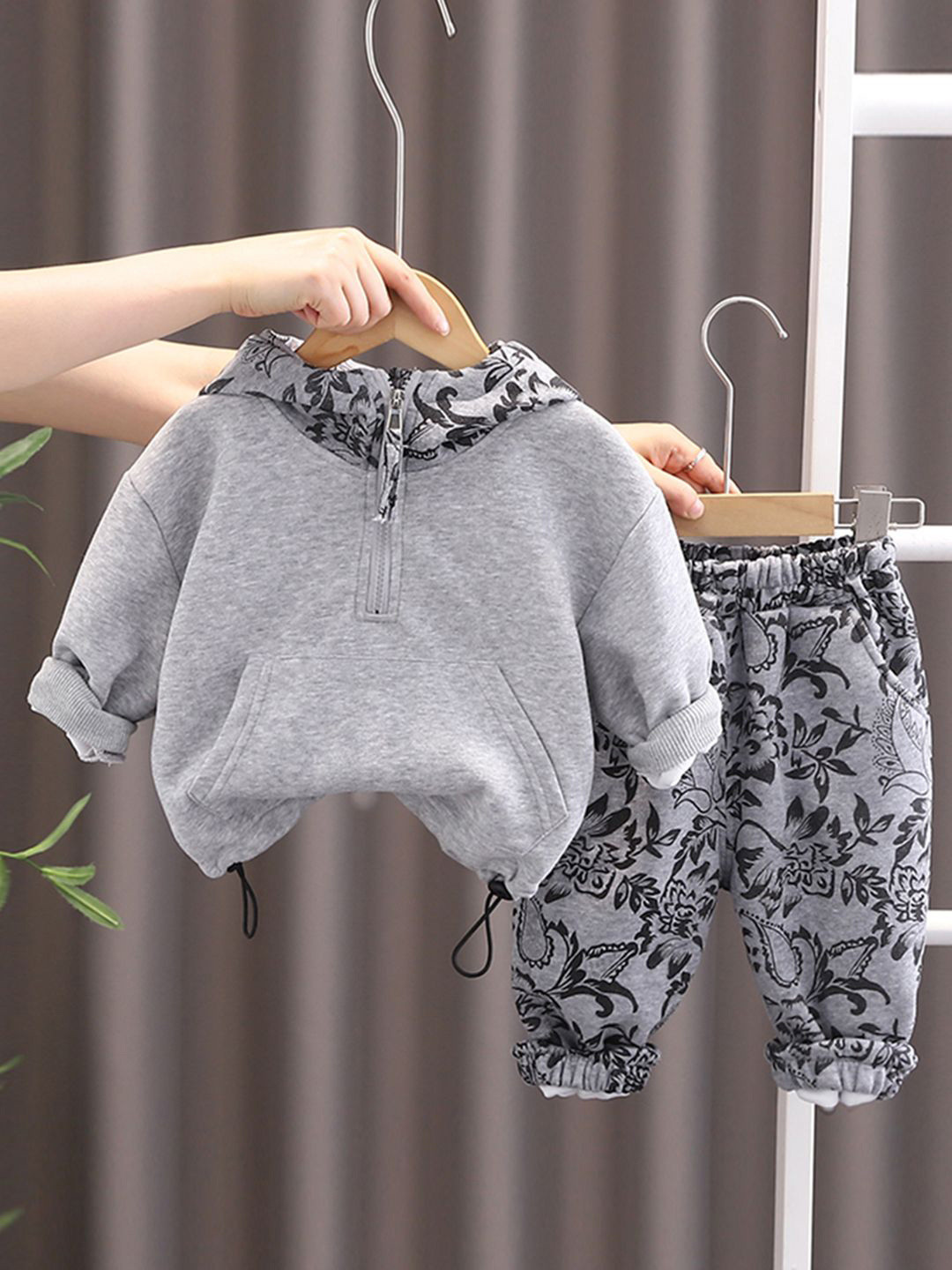 INCLUD Infant Boys Hooded Sweatshirt With Printed Joggers
