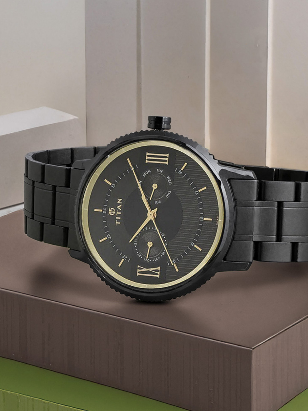 Titan Men Brown Analogue Watch 1743NM01