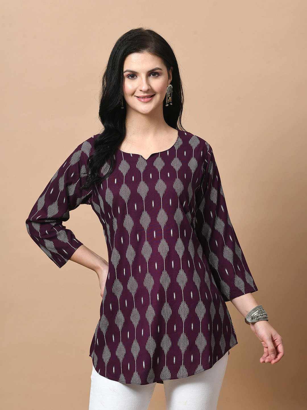 Anzi Women Geometric Printed Round Neck Tunic