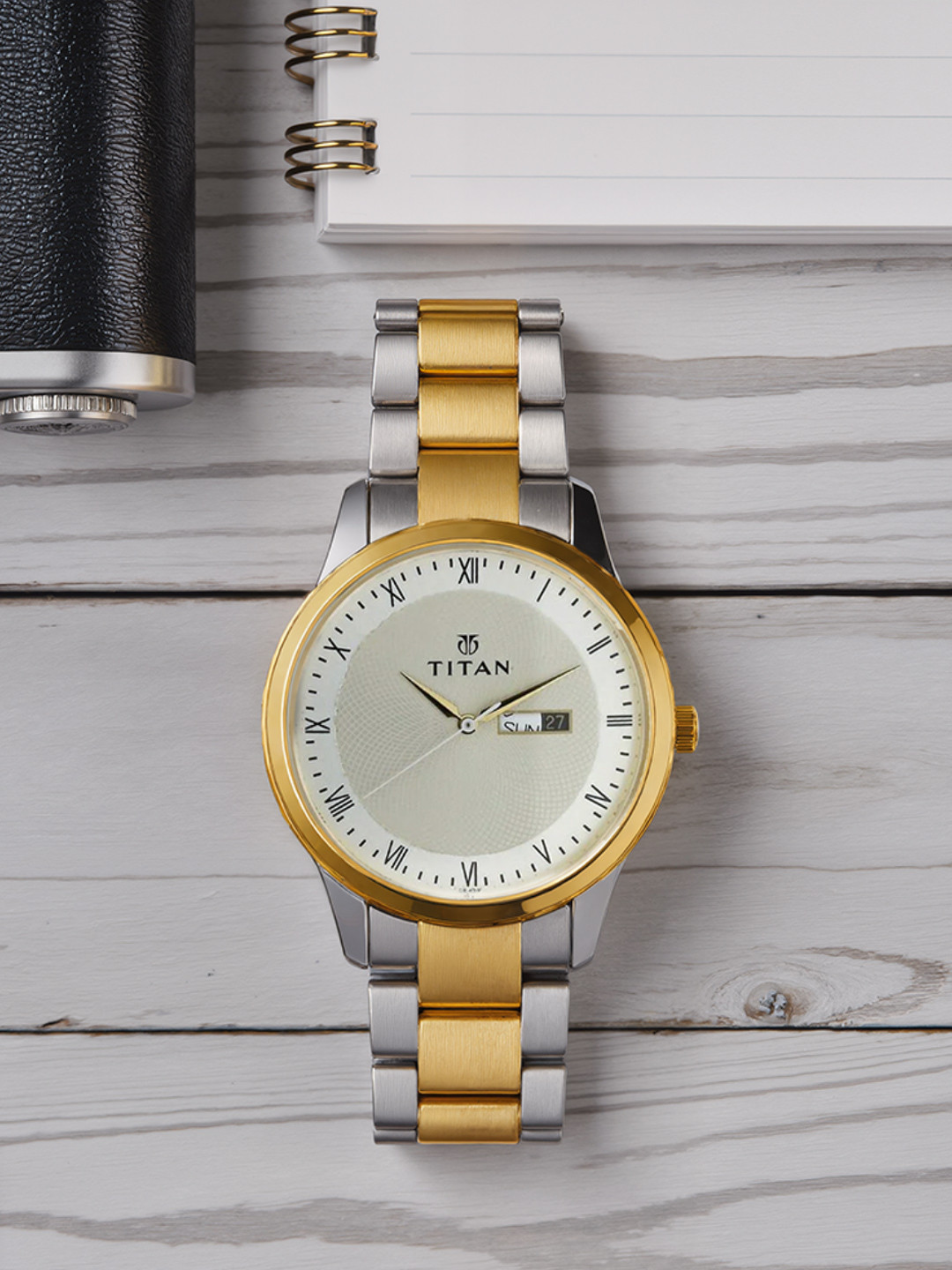Titan Titan Dress Men Off White Analogue watch NK1584BM02